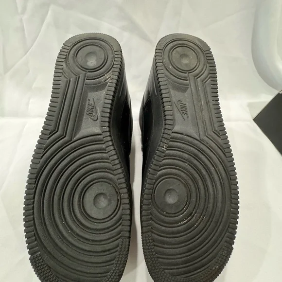 Nike Air Force One Supreme
Size 11 used
Original box - Picture 6 of 7